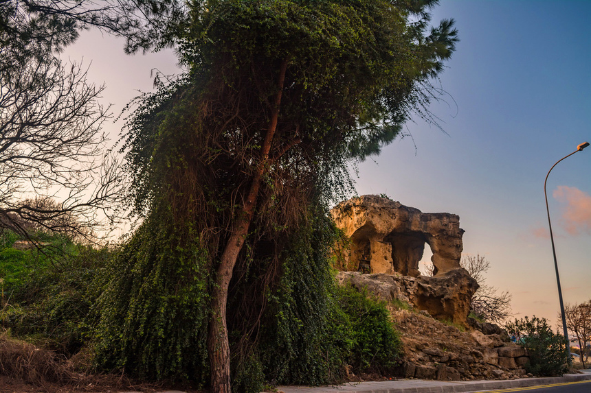 Секретная пещера покровителя всех влюбленных пар в Пафосе : фото 2