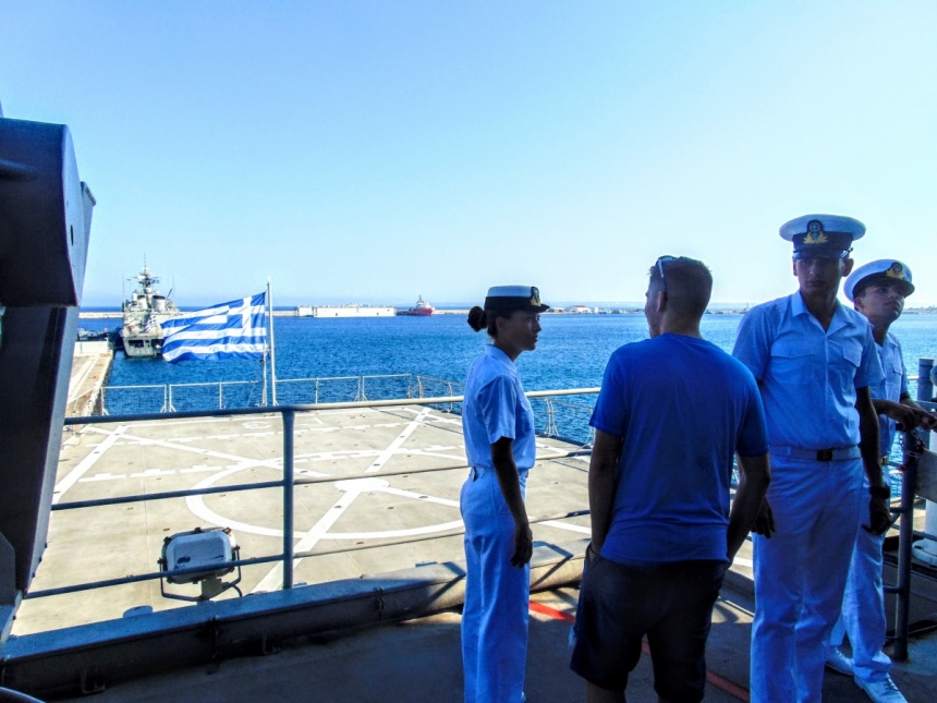 Десантный корабль греческих ВМС „Хиос“ в порту Лимассола: фото 6