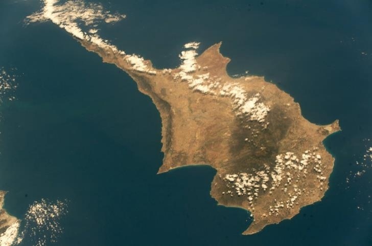 Роскосмос опубликовал новое фото Кипра из космоса: фото 3