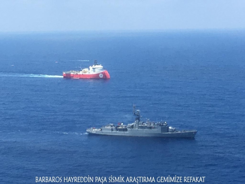     Турция звенит оружием у берегов Кипра: фото 4