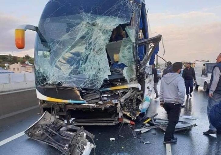 Страшная трагедия! В Лимассоле автобус с детьми столкнулся с легковым авто: фото 3