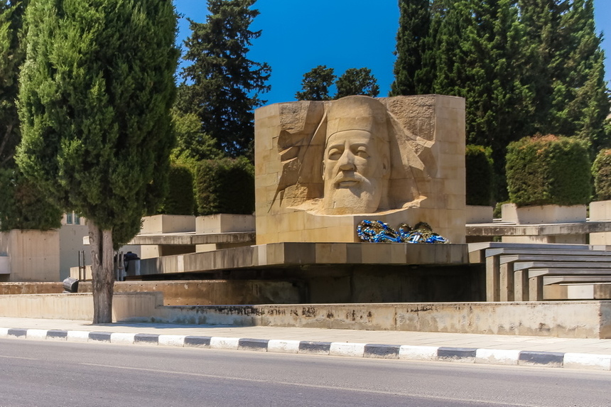 Мемориал, посвященный духовному лидеру восставшего народа Кипра : фото 13