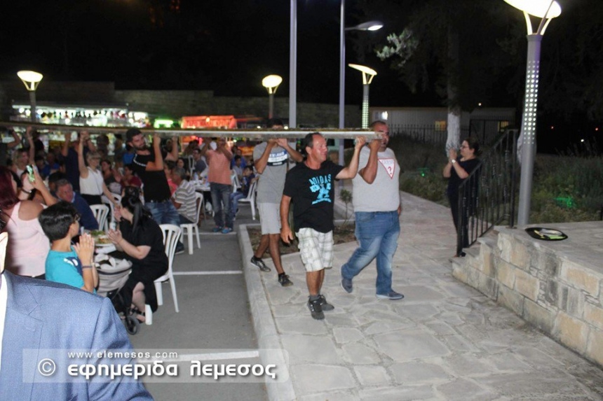 На Кипре приготовили гигантскую 7-метровую Купепью: фото 3