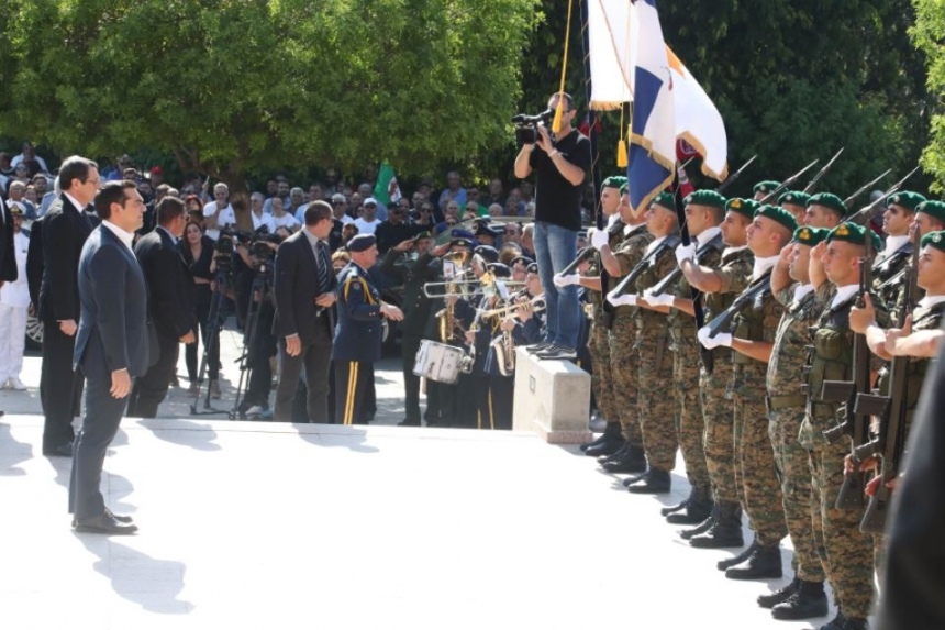 Кипр простился с экс-президентом Димитрисом Христофиасом: фото 14
