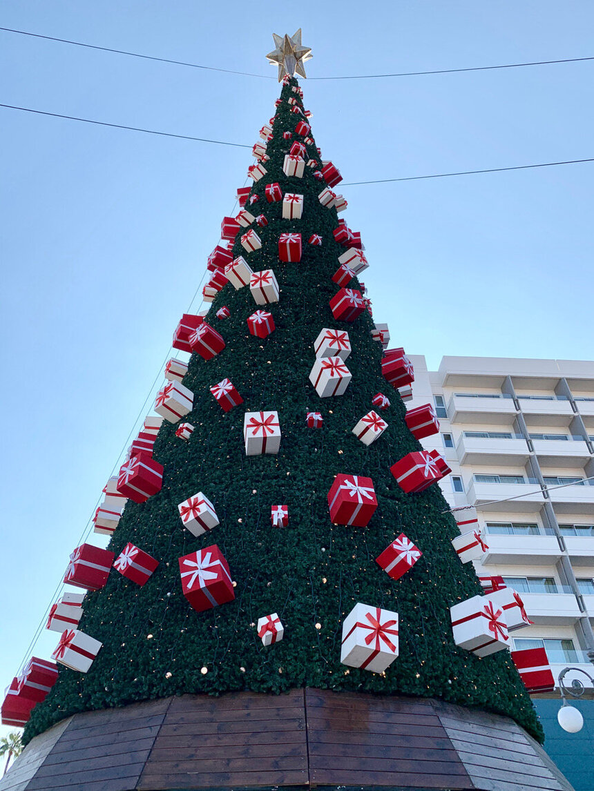Кипр нарядный: рождественские елки никто не отменял: фото 17