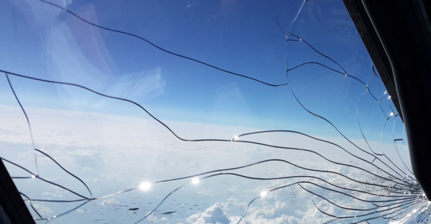 Самолет президента Анастасиадиса совершил аварийную посадку: фото 3