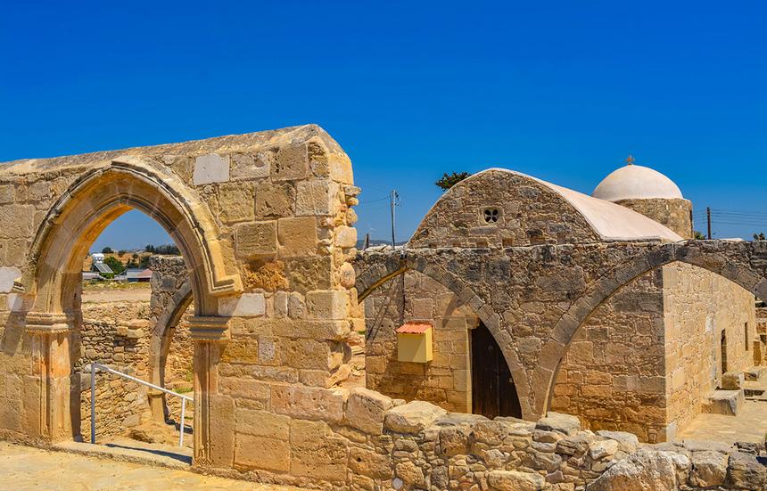 Церковь Панагия Одигитрия, построенная на Кипре из камней, взятых из руин древнего святилища Афродиты: фото 24
