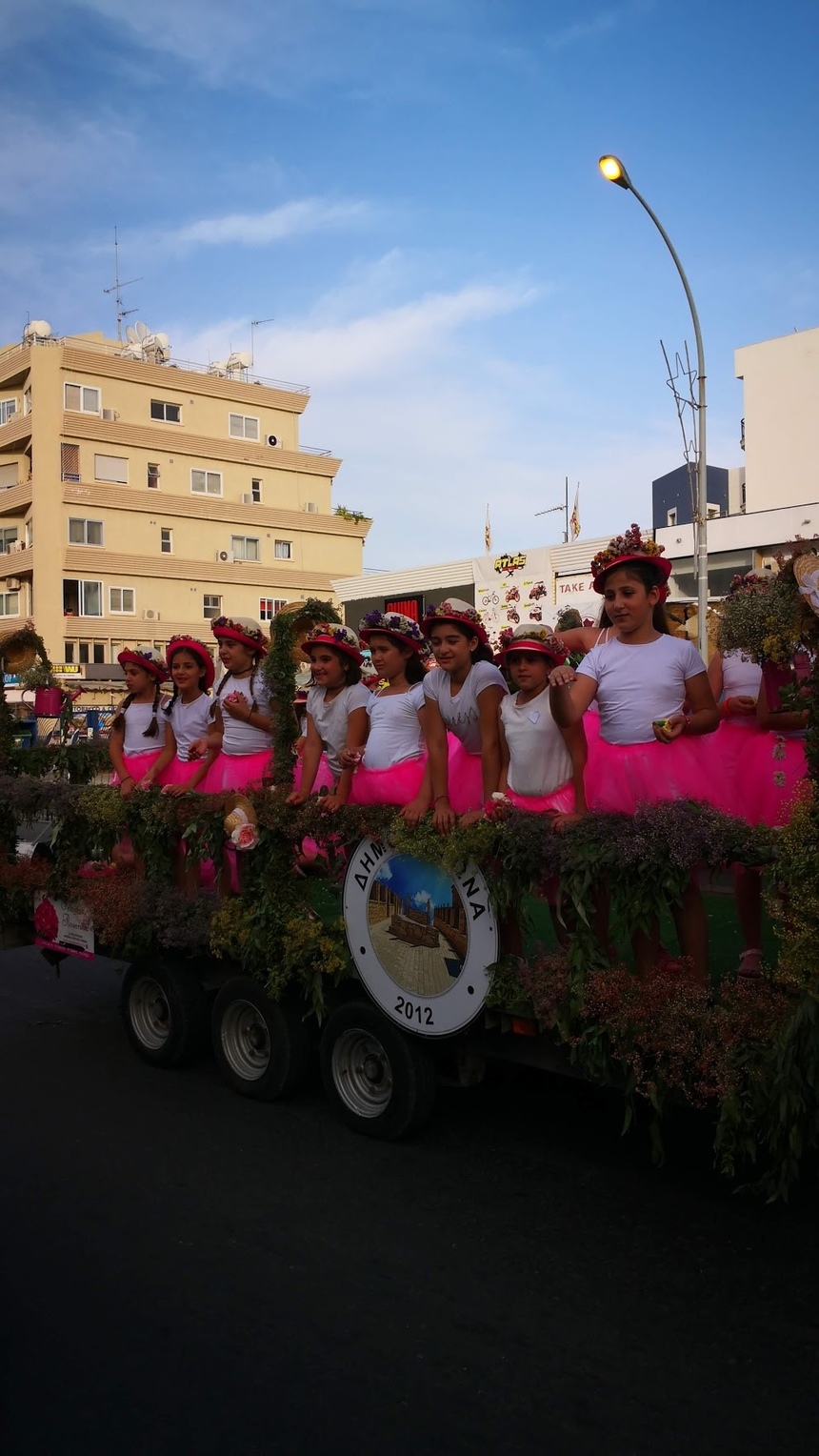 6 мая на Кипре должен был пройти традиционный фестиваль цветов : фото 10