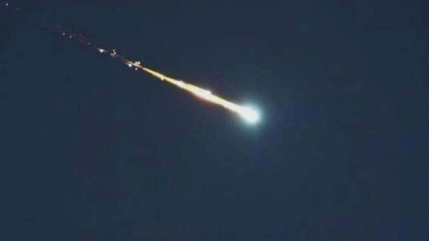Метеорит или НЛО: светящийся объект в небе напугал жителей Кипра: фото 2