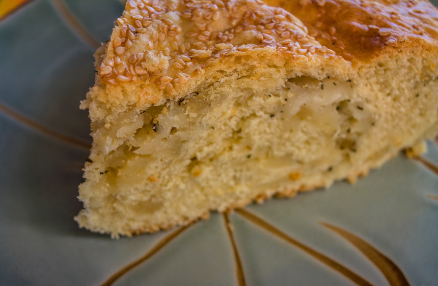 Вкусный и сытный традиционный кипрский пирог Халумопита: фото 9