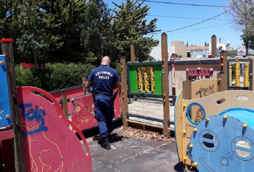 Неслыханный акт вандализма на детской площадке Кипра: фото 5