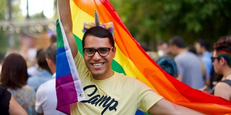 Жители Кипра не против, чтобы президент страны был геем: фото 3