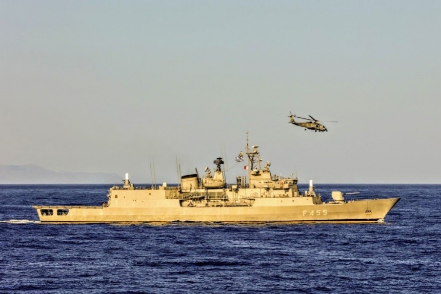 Десантный корабль греческих ВМС „Хиос“ в порту Лимассола: фото 26