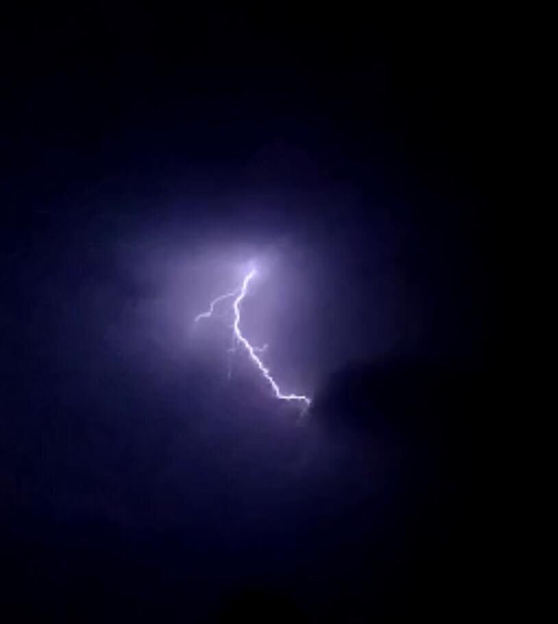 Адская молния на Кипре попала на видео: фото 8