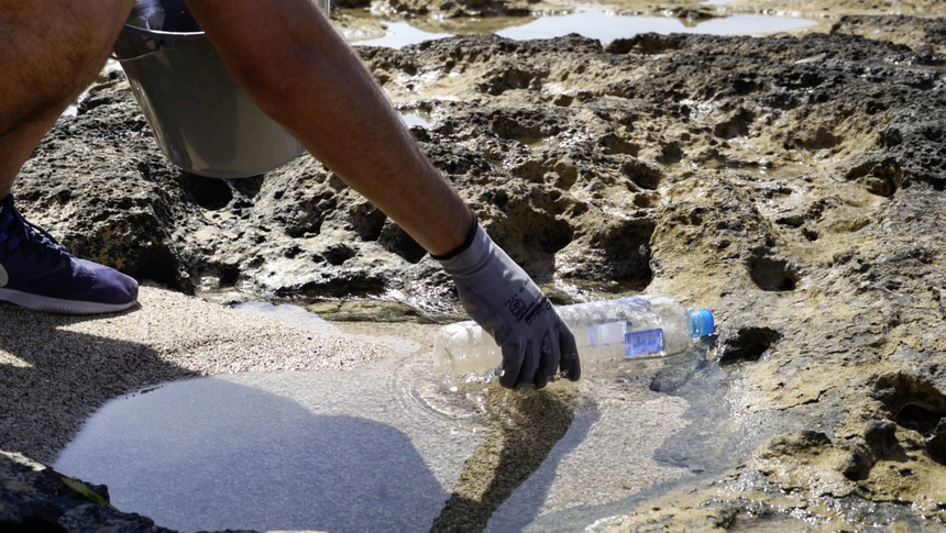 В ходе уборки пляжа на Кипре активисты собрали 72 килограмма мусора: фото 4