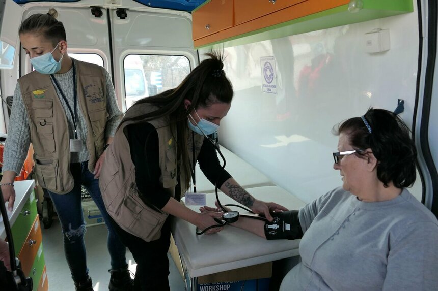 Кипрские врачи-добровольцы помогают украинским беженцам: фото 3