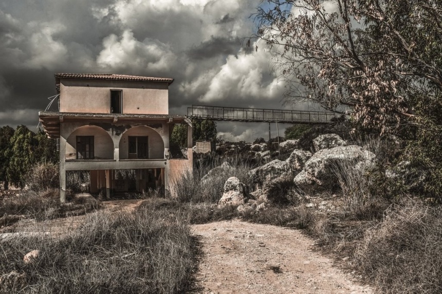 «Застывшее время»: заброшенные места на Кипре (Фото и Видео): фото 25