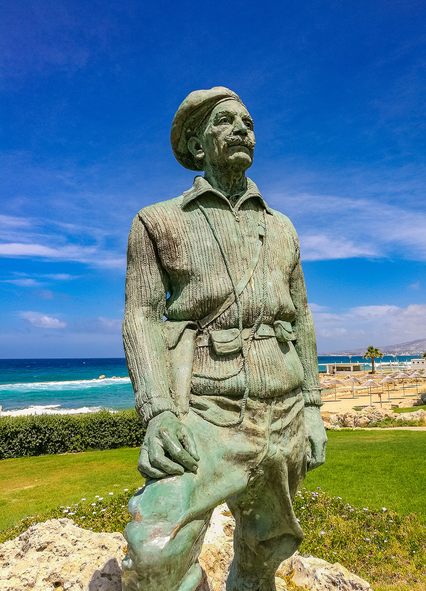 Памятник Георгиосу Гривасу и монумент Памяти и чести — одно из самых значимых мест на Кипре : фото 23