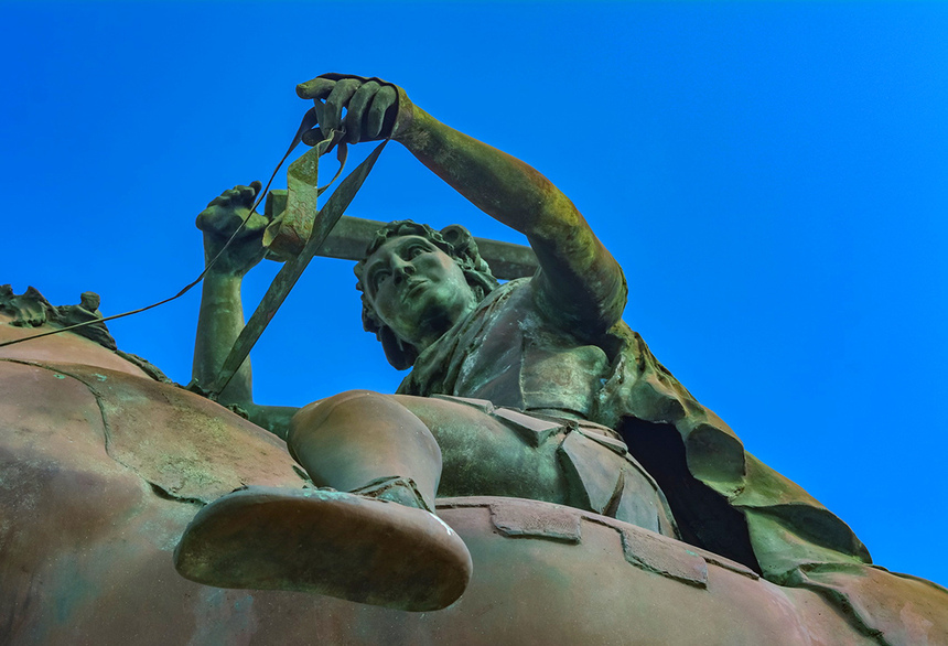 Конная статуя Александра Великого в Пафосе: фото 11