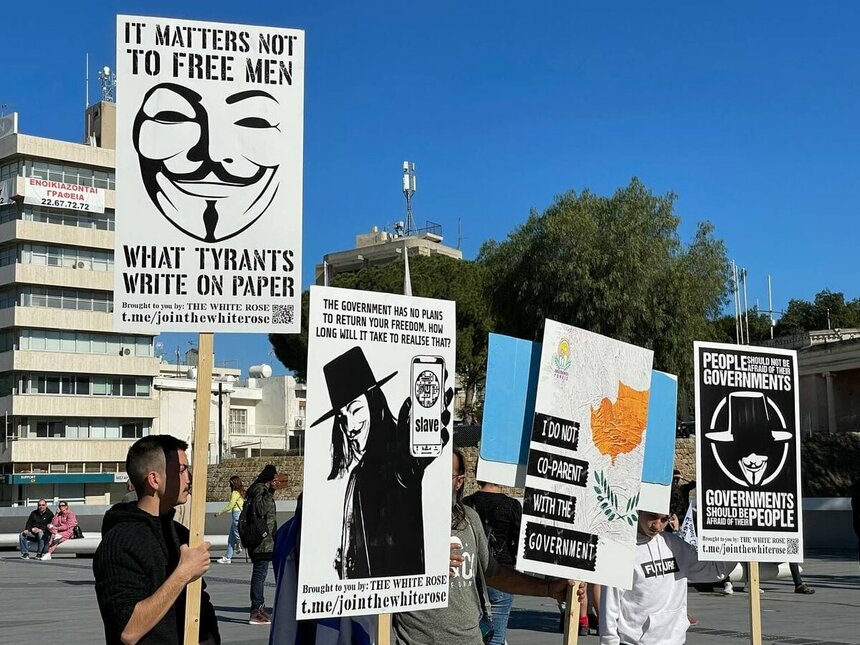 На Кипре сотни людей поддержали акцию "Конвой Свободы" : фото 3