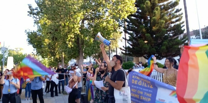 В северной части Никосии прошел ЛГБТ-парад: фото 17