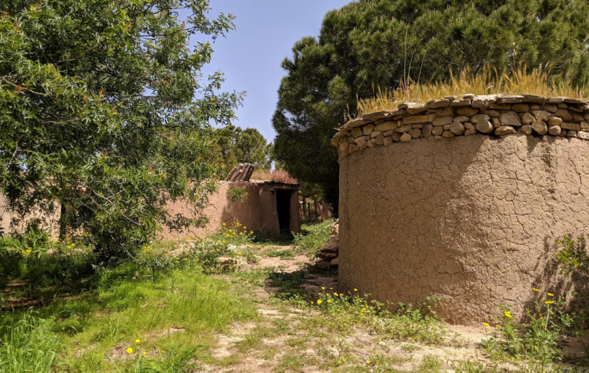 Реконструированное доисторическое поселение Лемпа, Кипр.