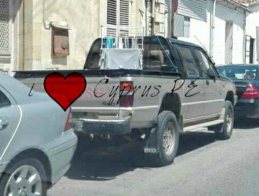 "Ехали медведи на велосипеде": Курьезные и странные случаи на кипрских дорогах! : фото 87