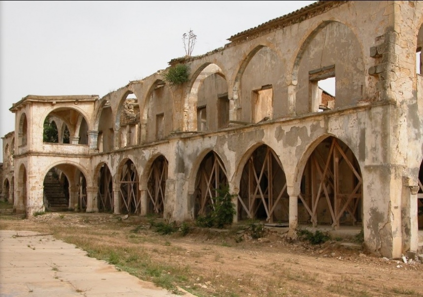 монастырь в Мирту Кипр