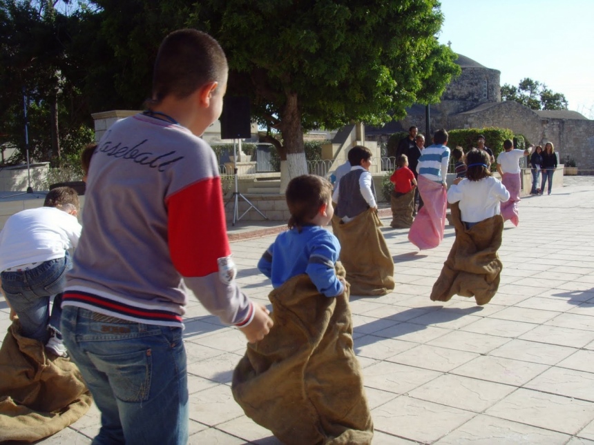 Пасхальные игры и забавы на Кипре: фото 6