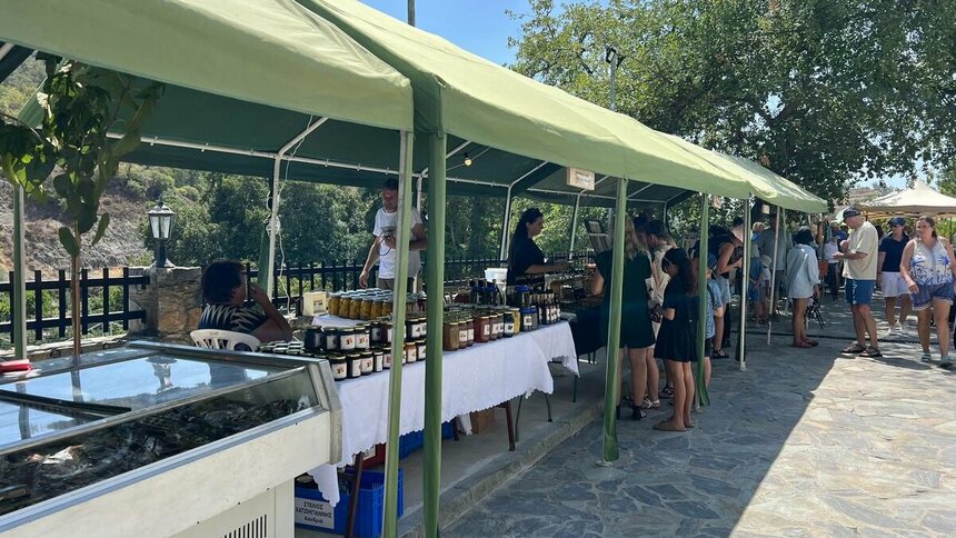 Фестиваль персиков в Като Милос: праздник вкуса и традиций: фото 4 Фестиваль персиков в Като Милос: праздник вкуса и традиций: фото 4