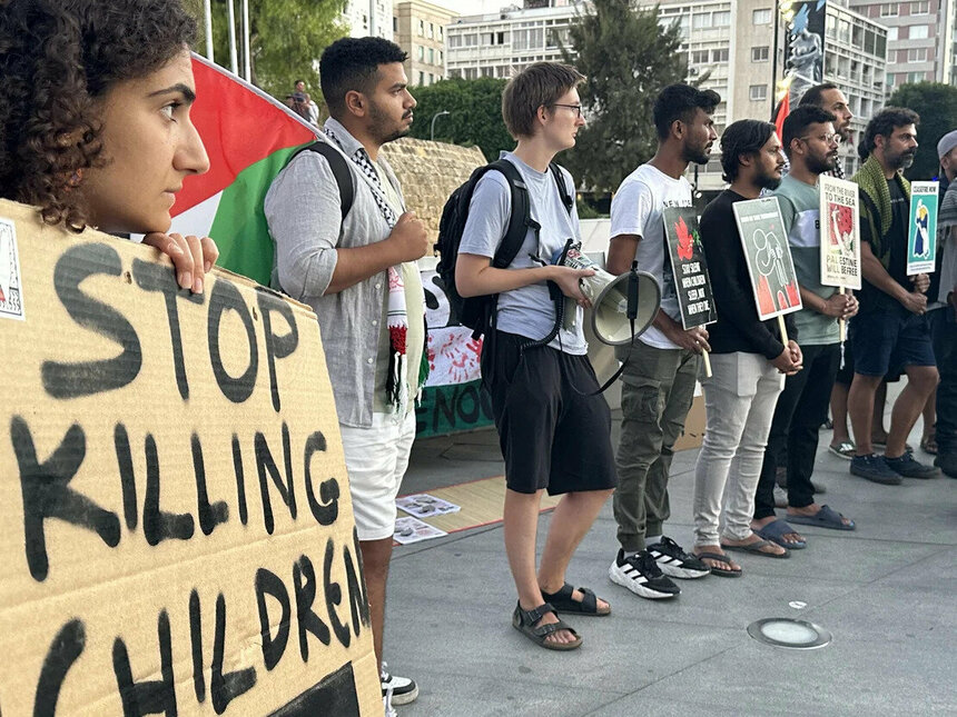 В Никосии прошла пропалестинская акция протеста: фото 2 В Никосии прошла пропалестинская акция протеста: фото 2