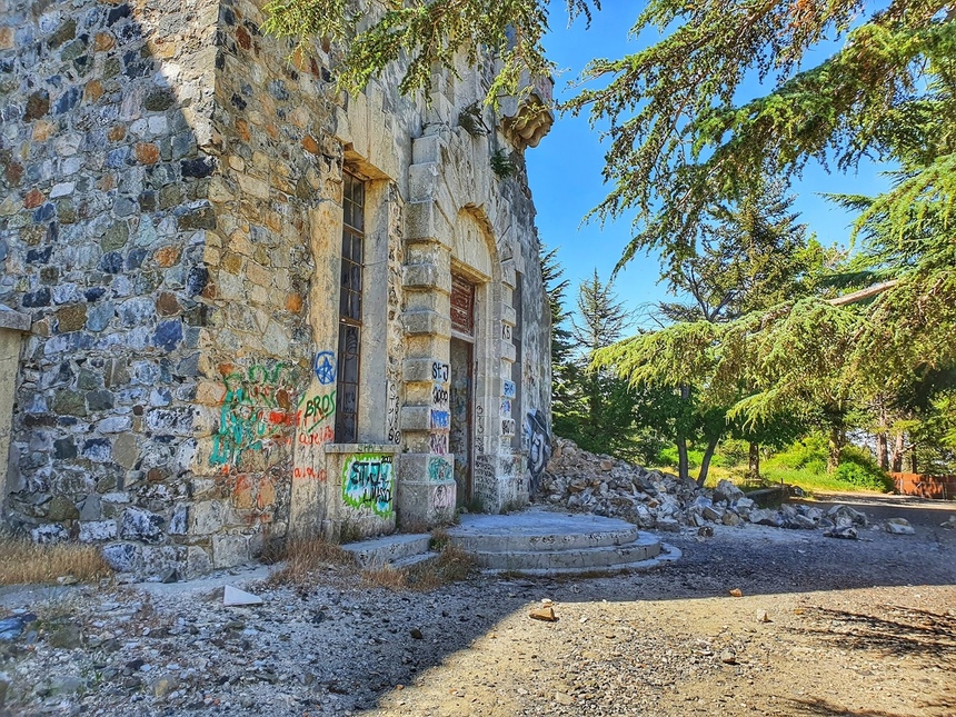 Прекрасная и опасная Беренгария: история самого загадочного отеля на Кипре: фото 11