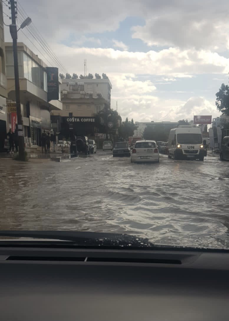 Северный Кипр затопило дождем: фото 4