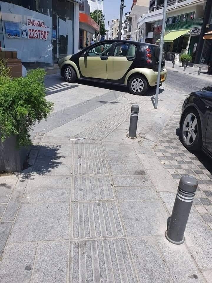 На Кипре пешеходы объявили войну водителям!: фото 4