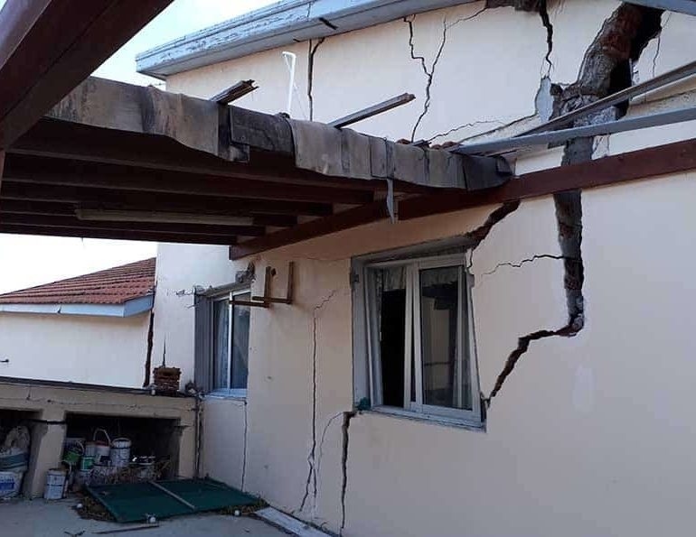 Как чиновники Кипра «помогают» жителям Писсури, потерявшим дома из-за оползня: фото 3