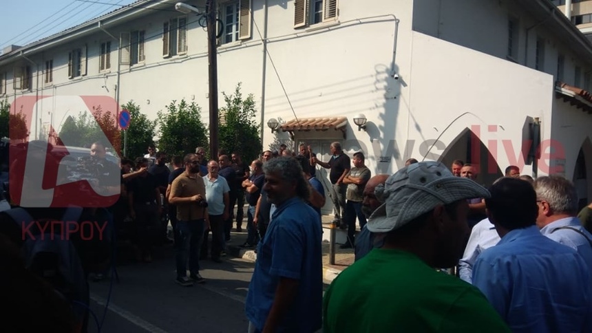 Кипрские фермеры вышли на митинг в защиту халлуми: фото 3