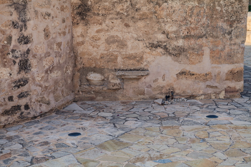 Храм Агия Параскеви, возведенный в IX столетии на месте раннехристианской базилики : фото 6