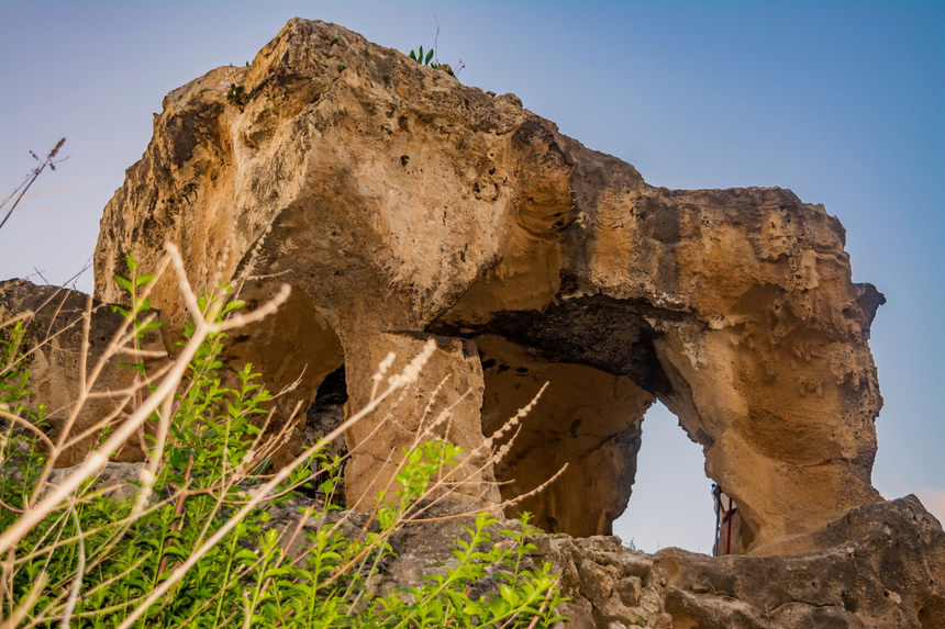Секретная пещера покровителя всех влюбленных пар в Пафосе : фото 24
