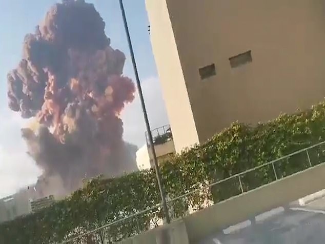 В Бейруте произошел мощнейший взрыв, сотрясший Кипр: фото 3