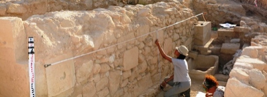 В Палеа Пафосе археологи нашли самый древний торговый центр на Кипре: фото 2