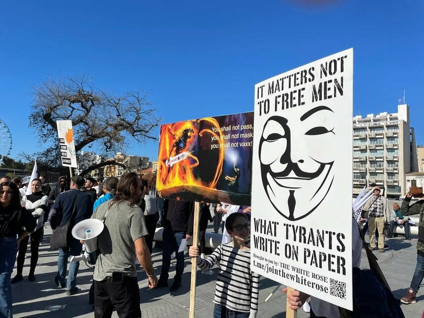 На Кипре сотни людей поддержали акцию "Конвой Свободы" : фото 2