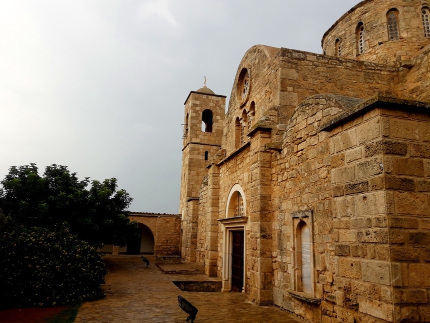 Монастырь апостола Варнавы на северном Кипре: фото 2