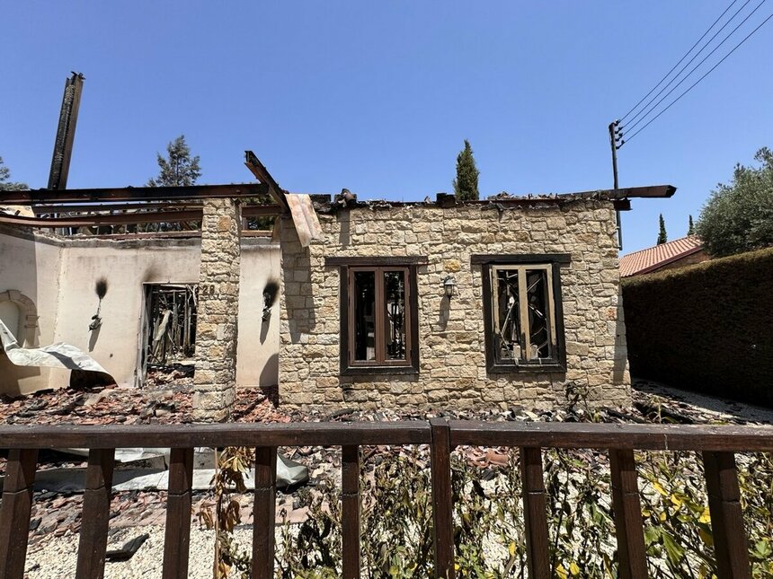 Сотрудники Cyprus Butterfly побывали на месте пожара в Суни: фото 10