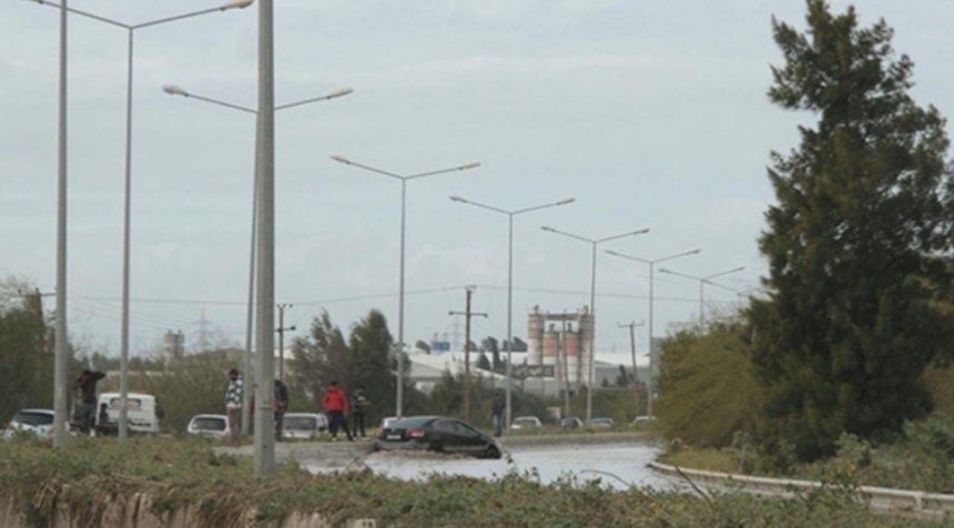 Северную часть Кипра "смыл" циклон "Электра" : фото 11
