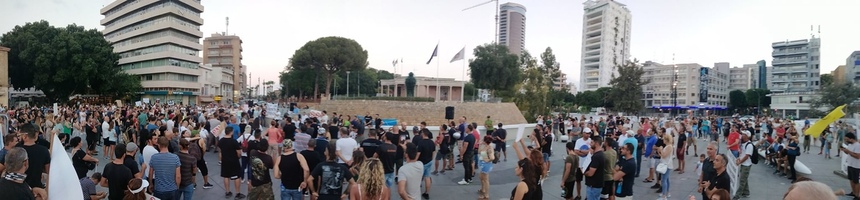 В Никосии прошла очередная акция против карантинных мер: фото 2