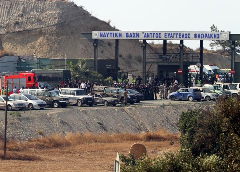 Сокрушительный взрыв на военно-морской базе Кипра «Эвангелос Флоракис» 11 июля 2011 года: фото 8