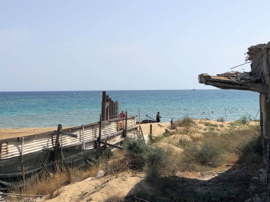 Пляжный беспредел: как прошло открытие пляжа в кипрской Вароше (фото): фото 5