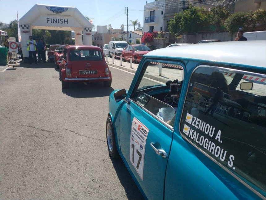 От детройтского барокко до электрокаров: майское ралли классических автомобилей на Кипре: фото 9