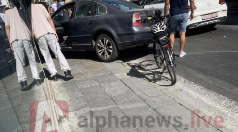 В Ларнаке накуренные тинейджеры с ребенком на руках сбили пешехода: фото 2