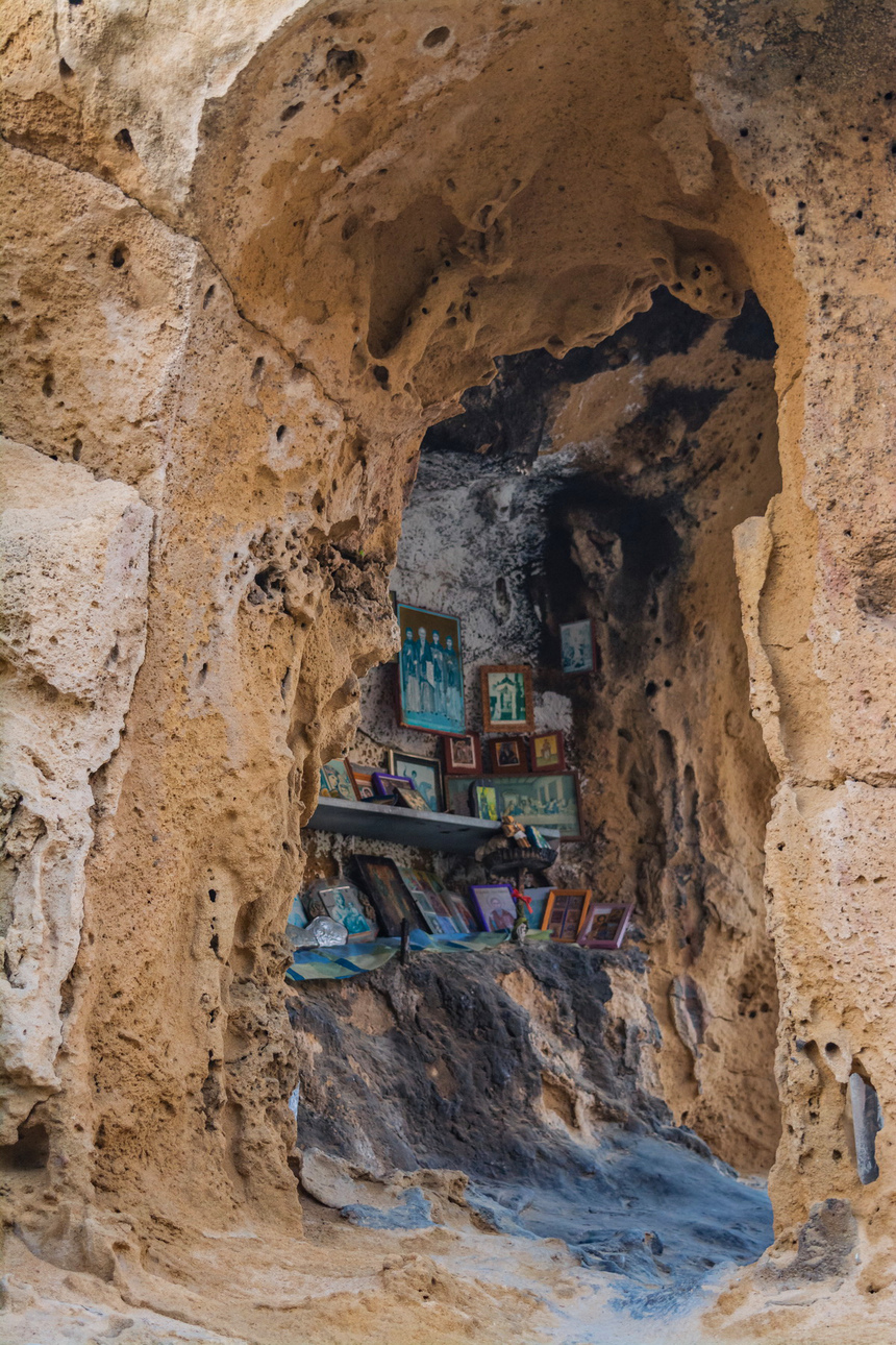 Секретная пещера покровителя всех влюбленных пар в Пафосе : фото 10